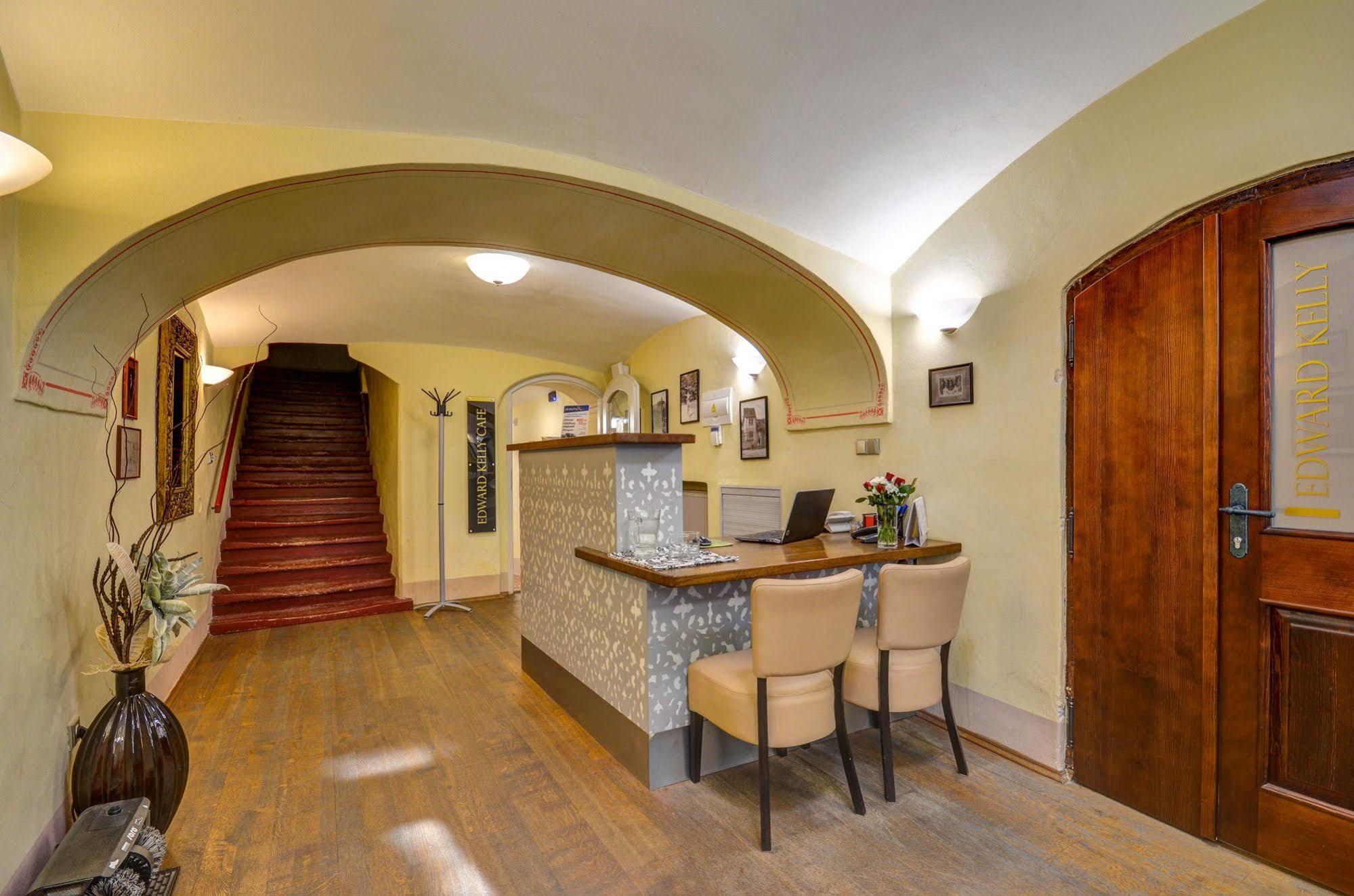Český Krumlov Hotel Edward Kelly מראה חיצוני תמונה