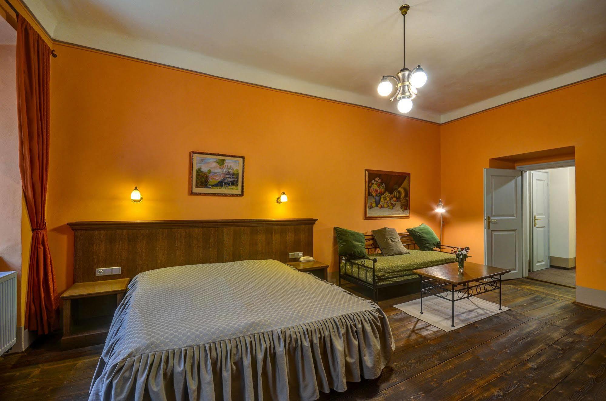 Český Krumlov Hotel Edward Kelly מראה חיצוני תמונה